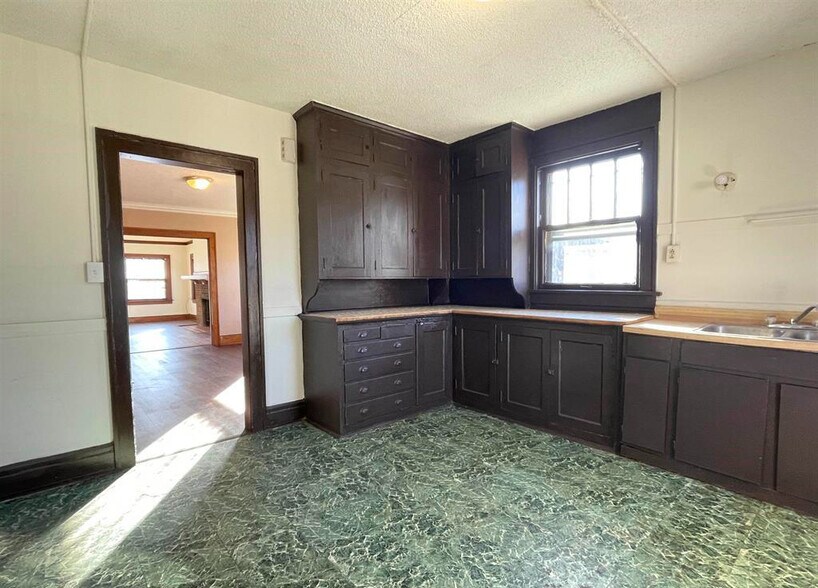 More Photos Of 919 W 3rd St, Peoria Apartments For Sale
