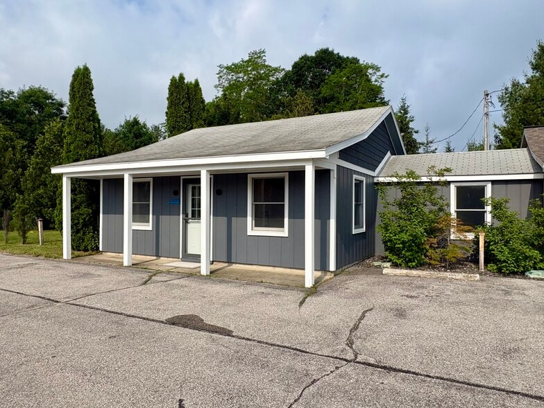 Primary Photo Of 9066 N Bayshore Dr, Elk Rapids Office For Lease
