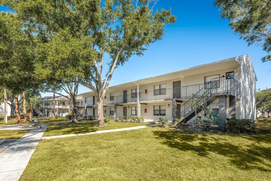 Primary Photo Of 16321 Bolesta Rd, Clearwater Apartments For Sale