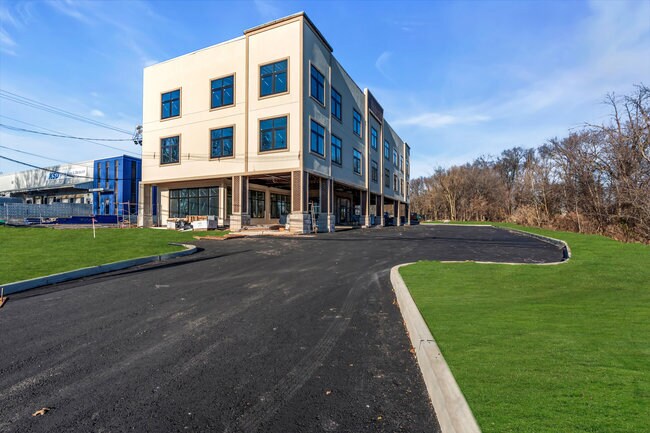 More Photos Of 374 Green St, Woodbridge Coworking Space