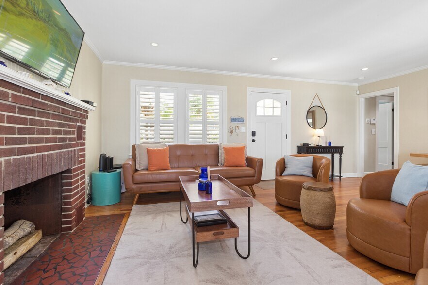 More Photos Of 110 Devon Dr, Clearwater Specialty For Sale