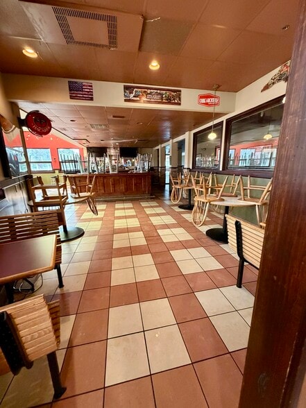 More Photos Of 200-208 W Fleming Dr, Morganton Unknown For Lease