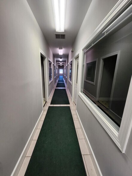 More Photos Of 223 N Main St, Franklin Office For Lease