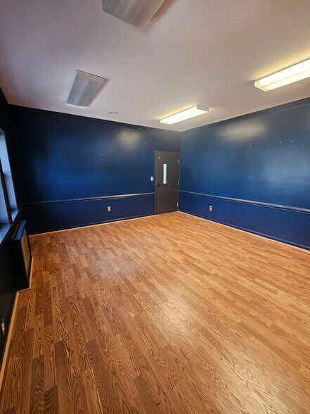 More Photos Of 5852 Washington Blvd, Arlington Storefront Retail Office For Lease
