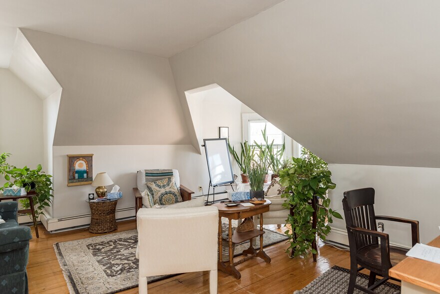 More Photos Of 173 Mount Auburn St, Watertown Medical For Sale