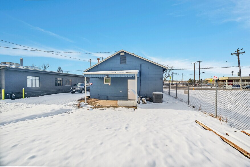 More Photos Of 7296 Magnolia St, Commerce City Office For Sale