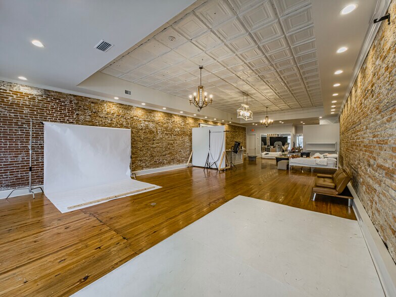 More Photos Of 134 N Patterson St, Valdosta Storefront Retail Office For Sale