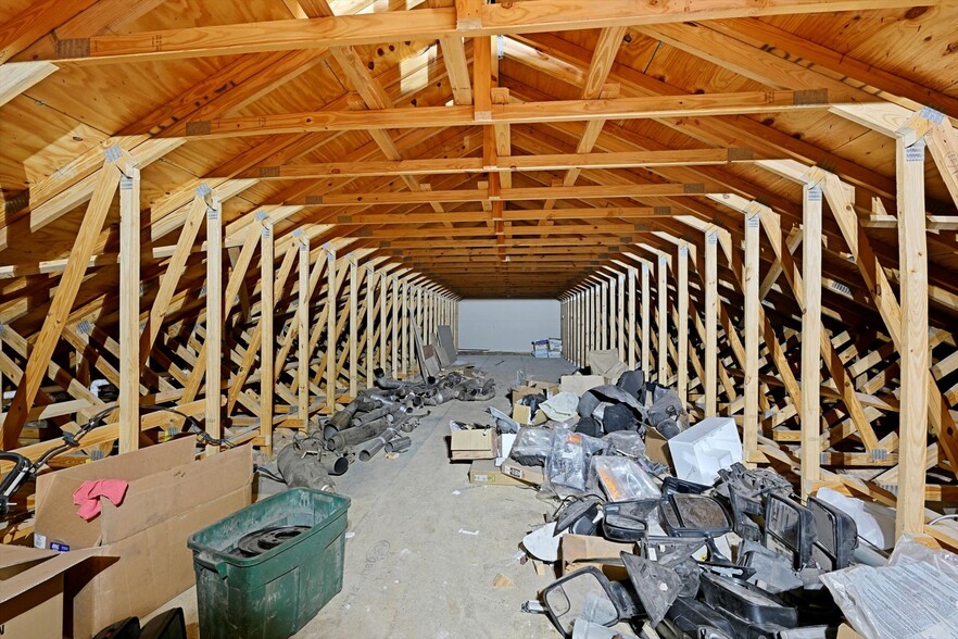 More Photos Of 2451 Baltimore Blvd, Finksburg Auto Repair For Sale