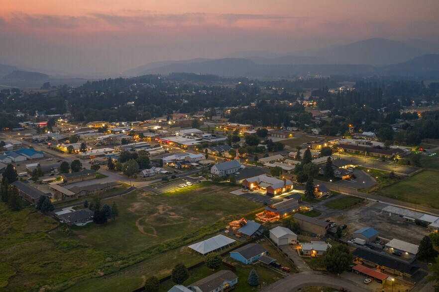 More Photos Of 508 E Main Ave, Chewelah Office For Sale