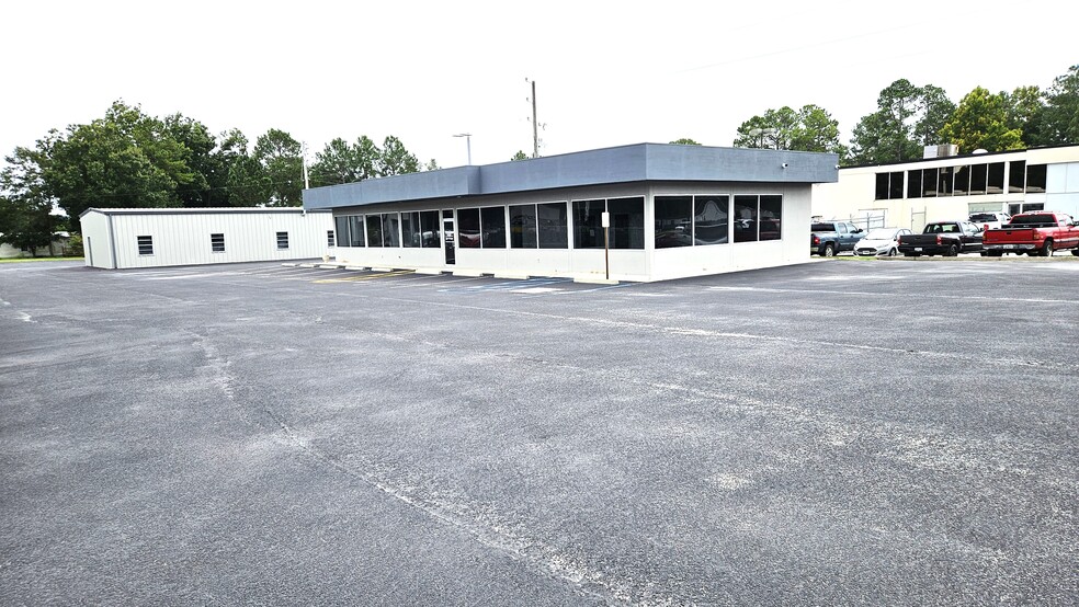 Primary Photo Of 12130 Us Highway 301 S, Statesboro Auto Dealership For Lease