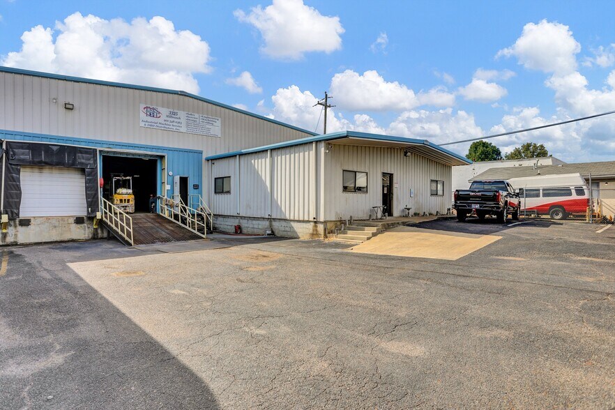 Primary Photo Of 3325 Millbranch Rd, Memphis Warehouse For Sale