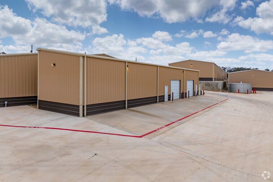 More Photos Of 38 Rust Ln, Boerne Warehouse For Lease