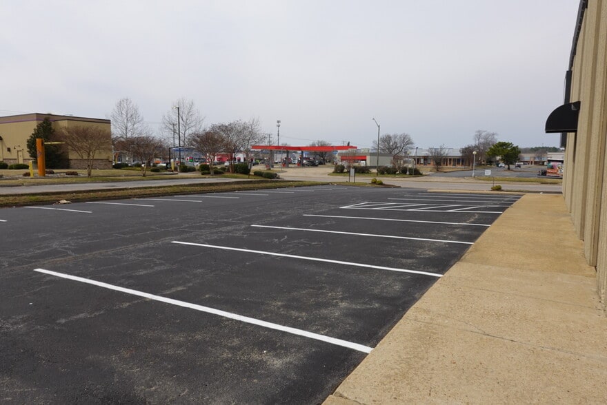 More Photos Of 4190 S Plaza Trl, Virginia Beach Office For Lease