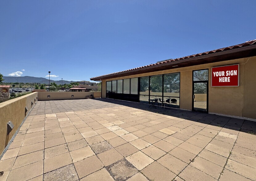 More Photos Of 730 St Michaels Dr, Santa Fe General Retail For Lease