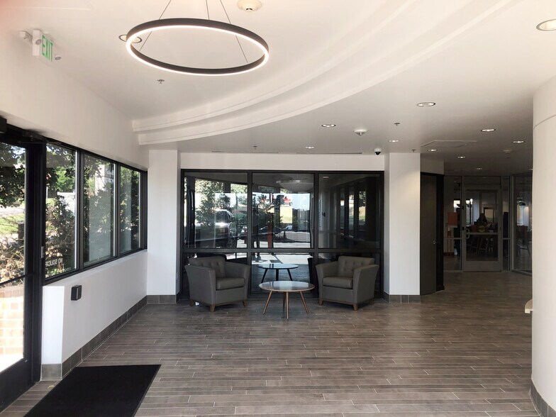 More Photos Of 5934 S Kipling St, Littleton Unknown For Lease