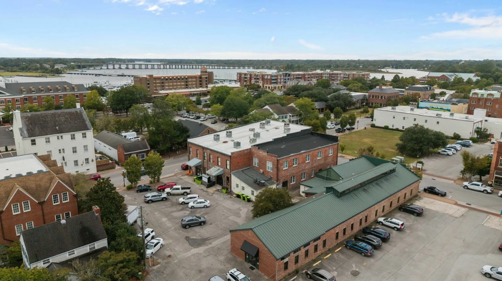 More Photos Of 202 Craven St, New Bern General Retail For Sale