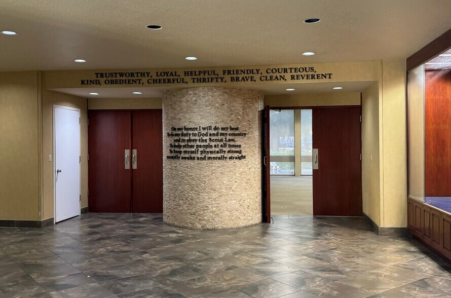 More Photos Of 15255 NW 82nd Ave, Miami Lakes General Retail For Lease