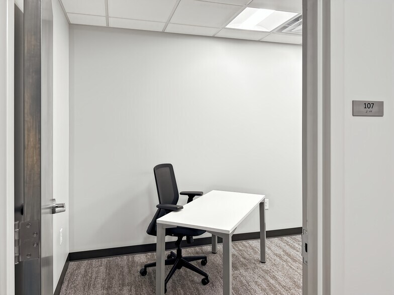 More Photos Of 2 Constitution Dr, Virginia Beach Coworking Space