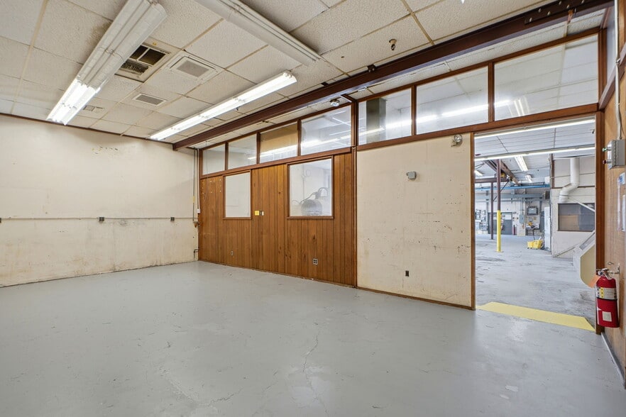 More Photos Of 1420 Healdsburg Ave, Healdsburg Flex For Sale