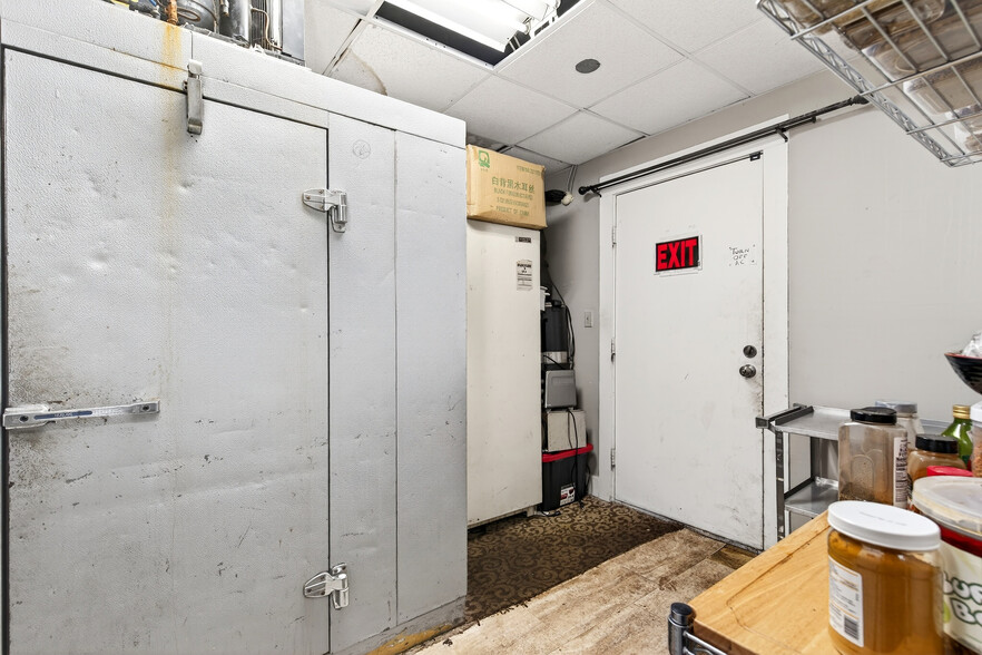 More Photos Of 5476-5478 Broadway St, Lancaster Storefront Retail Residential For Sale