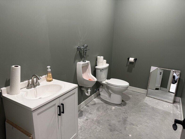 More Photos Of 504 O St, Cozad Industrial For Sale