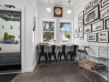 More Photos Of 110 E Nagonaba St, Northport Restaurant For Lease