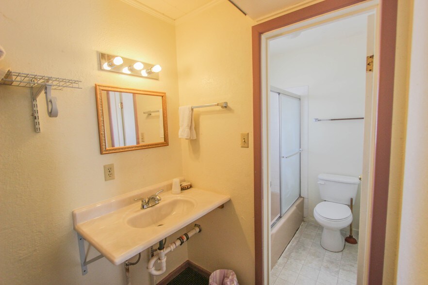More Photos Of 90 James Canyon Hwy, Cloudcroft Hotel For Sale