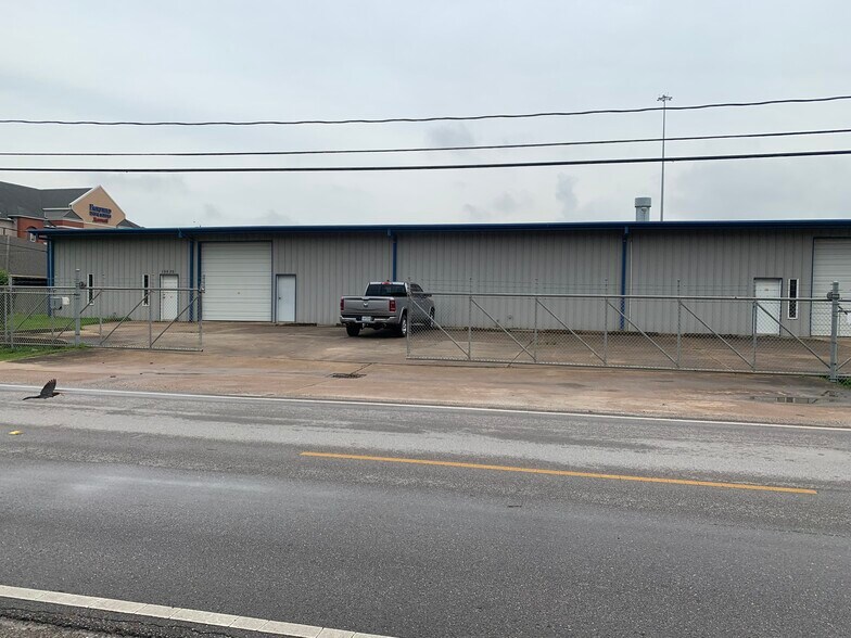 Primary Photo Of 15825 1st St, Channelview Warehouse For Lease
