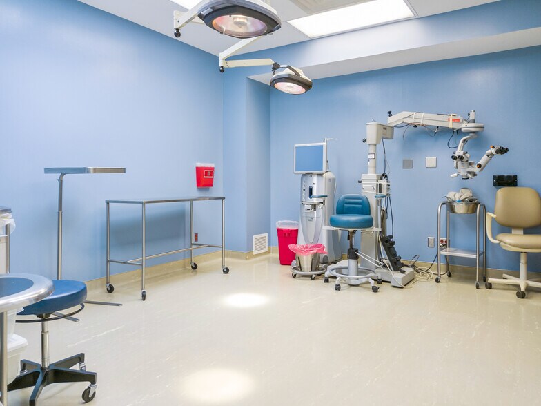 More Photos Of 1306 W Frank Ave, Lufkin Medical For Sale