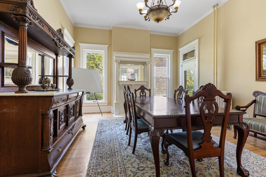 More Photos Of 1542 Frederica St, Owensboro Office Residential For Sale