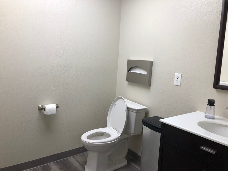 More Photos Of 2900 Bristol St, Costa Mesa Loft Creative Space For Lease