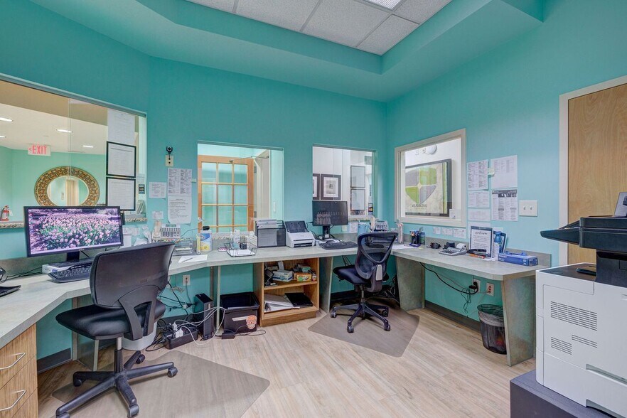 More Photos Of 1717 Shipyard Blvd, Wilmington Medical For Lease