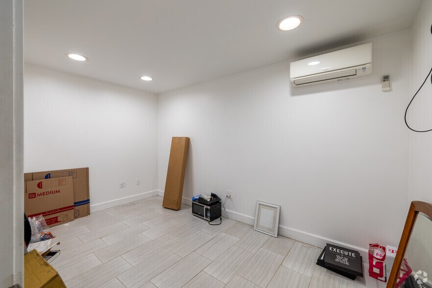 More Photos Of 4305-4325 E 11th Ave, Hialeah Warehouse For Sale