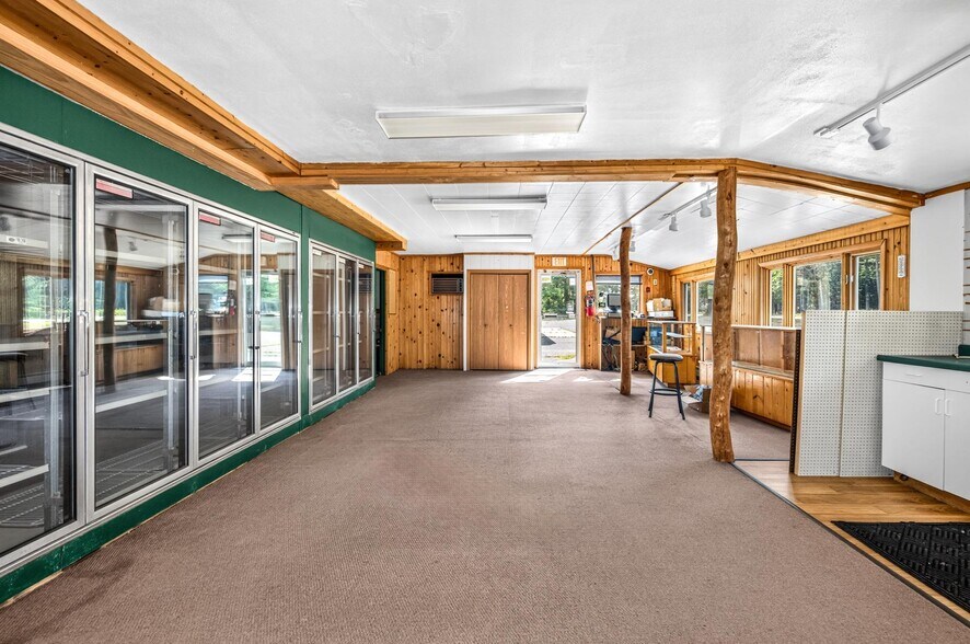 More Photos Of 5678 US Highway 51, Manitowish Waters General Retail For Sale