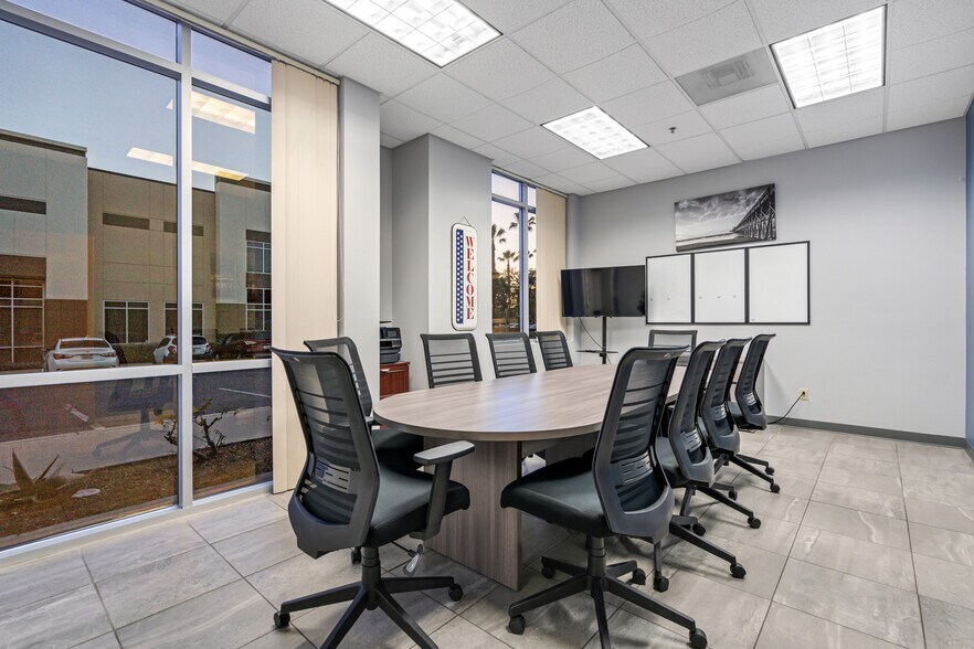 More Photos Of 803-827 Anchorage Place, Chula Vista Light Distribution For Lease