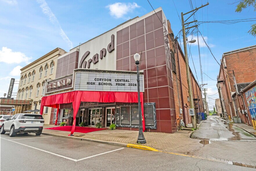 More Photos Of 138 E Market St, New Albany Lodge Meeting Hall For Sale