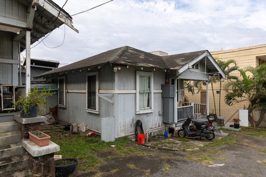 More Photos Of 1517 Miller St, Honolulu Apartments For Sale