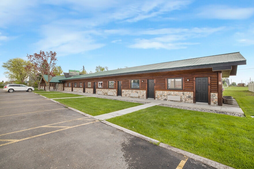 More Photos Of 1665 Whisper Ridge Rd, Ashton Hotel For Sale