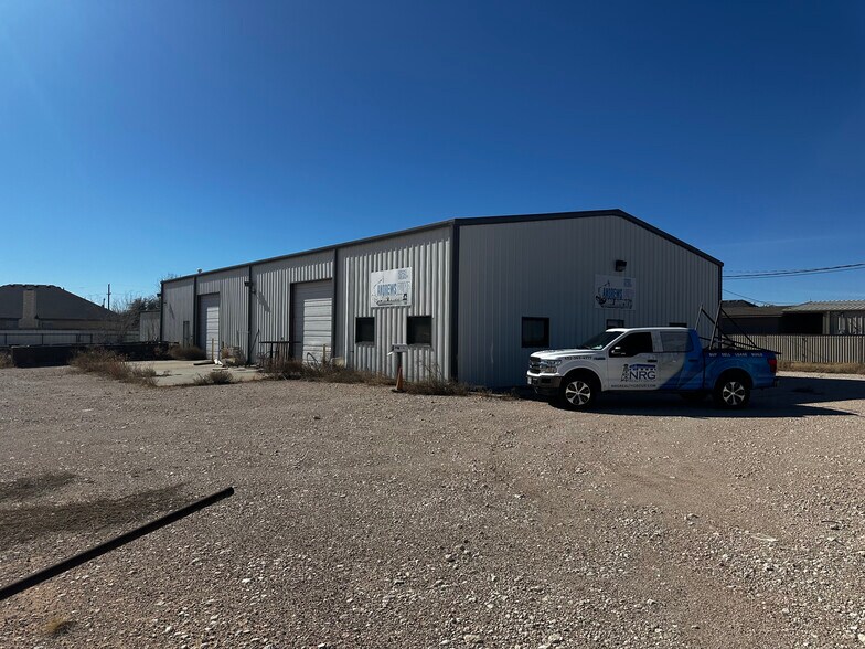 More Photos Of 1115 W Broadway St, Denver City Industrial For Sale