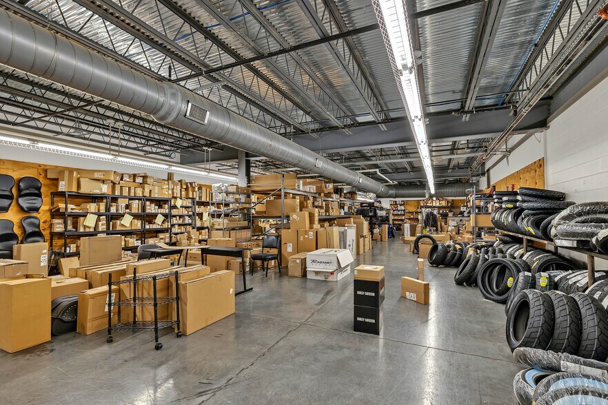 More Photos Of 1616 Harley Davidson Blvd, Columbia Freestanding For Sale