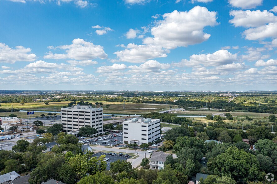 More Photos Of 2601 Scott Ave, Fort Worth Office For Lease