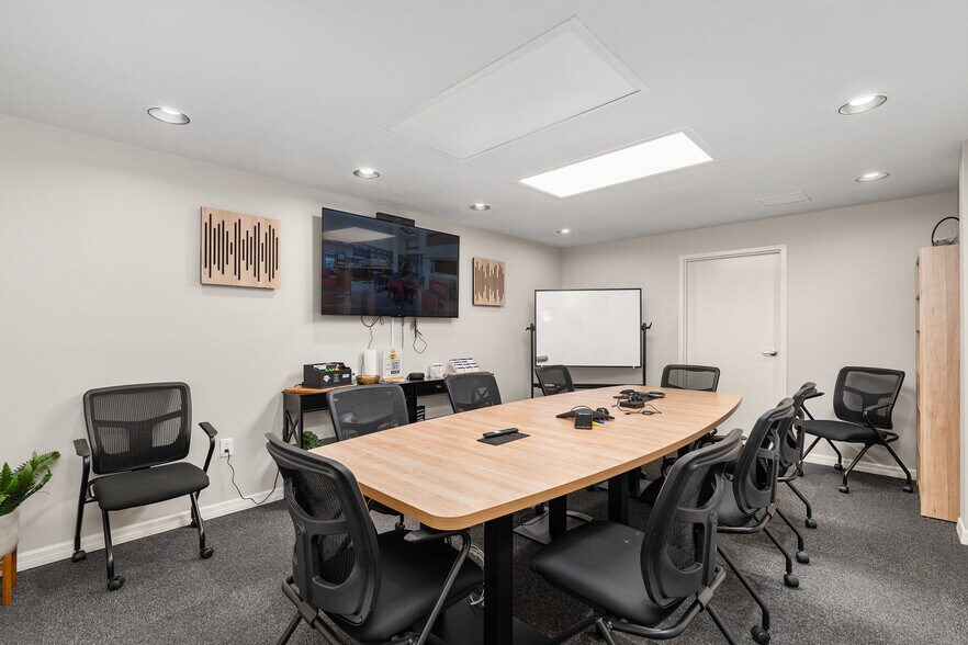 More Photos Of 125 NE 1st Ave, Ocala Office For Sale