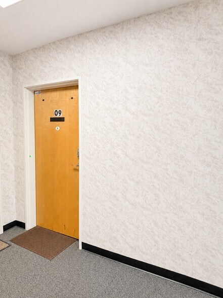 More Photos Of 490 Schooleys Mountain Rd, Hackettstown Office For Sale