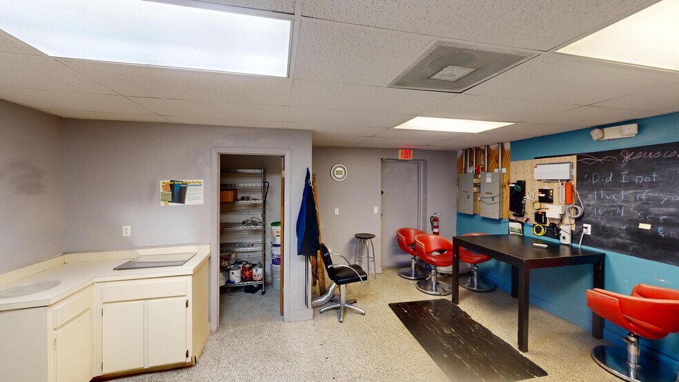 More Photos Of 225 N Ronald Reagan Blvd, Longwood General Retail For Sale