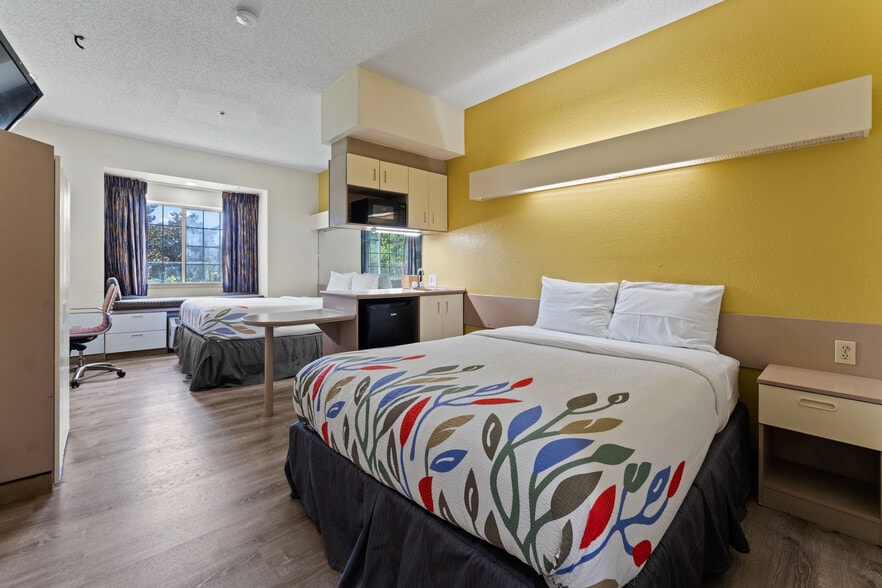 More Photos Of 10645 Reiger Rd, Baton Rouge Hotel For Sale