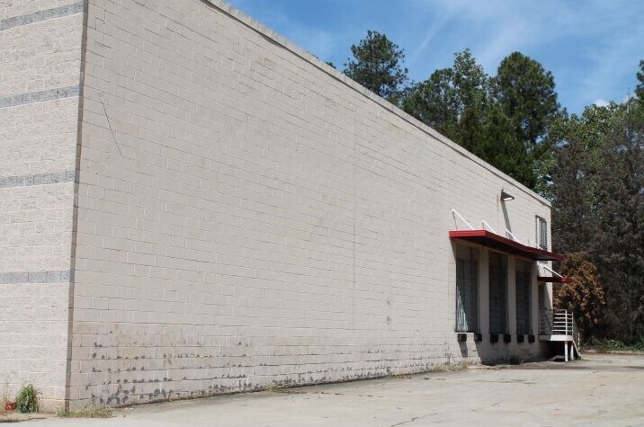 More Photos Of 3070 Lumby Dr, Decatur Warehouse For Lease