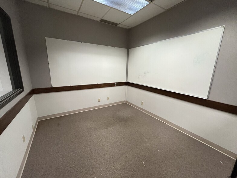 More Photos Of 6314 Rucker Rd, Indianapolis Serviced Offices For Lease