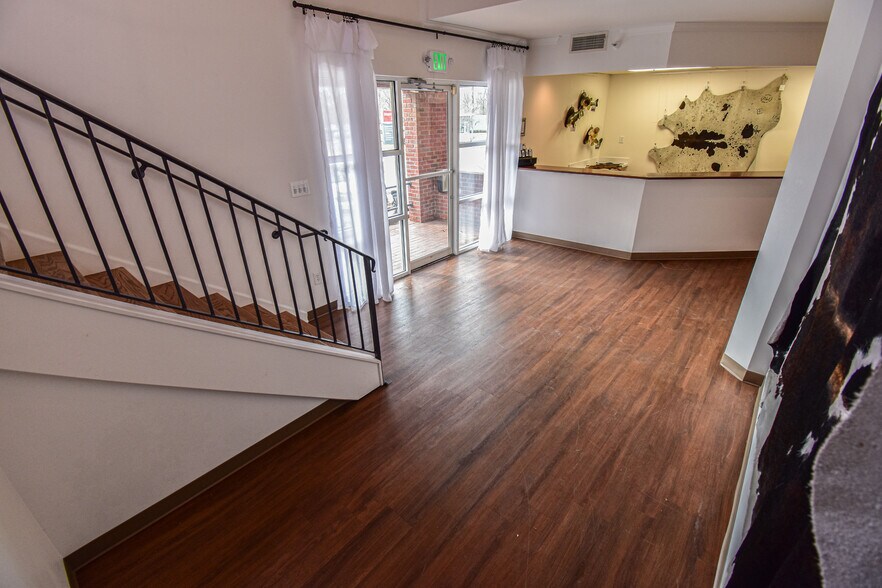 More Photos Of 2117 Jack Warner Pky, Tuscaloosa Office For Sale