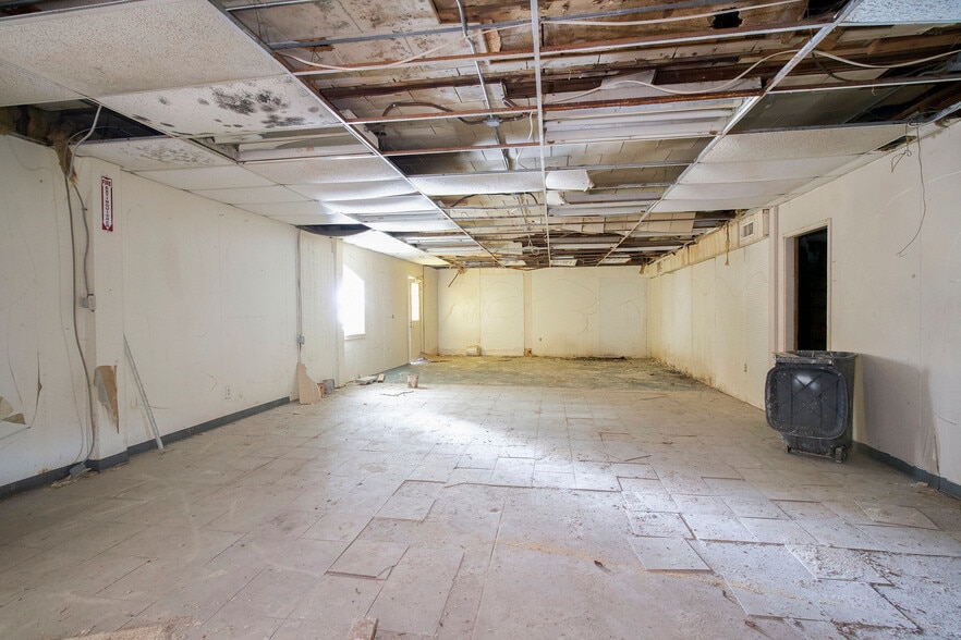 More Photos Of 221 S Walnut Ave, Sidney Warehouse For Sale