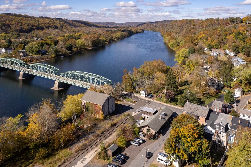 More Photos Of 2 Bridge St, Milford Restaurant For Sale
